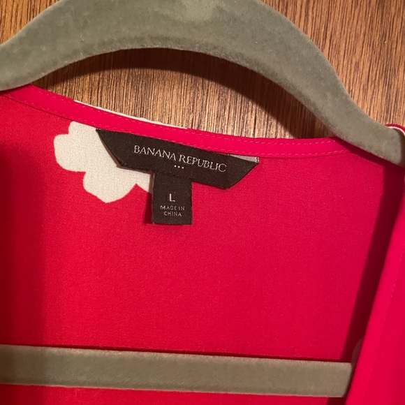 Women’s Banana Republic Shirt - Picture 5 of 5